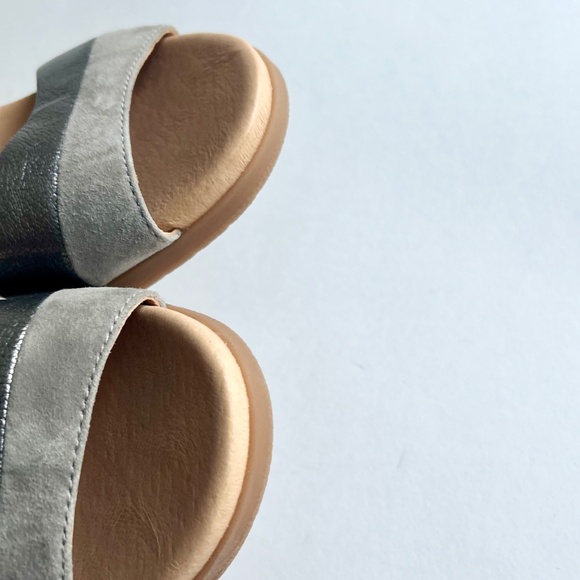 Dansko Grey Black Silver Leather Suede Rubber Outsole Sandals size EUR39, US 8.5 - Picture 12 of 15